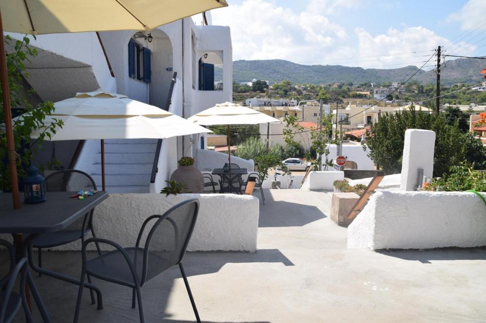 Attica Hotel Ephie Vathi  ภายนอก รูปภาพ