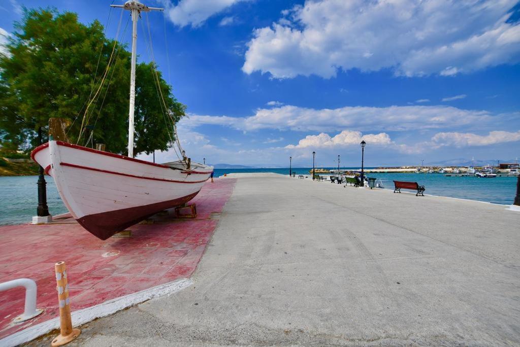 Attica Hotel Ephie Vathi  ภายนอก รูปภาพ