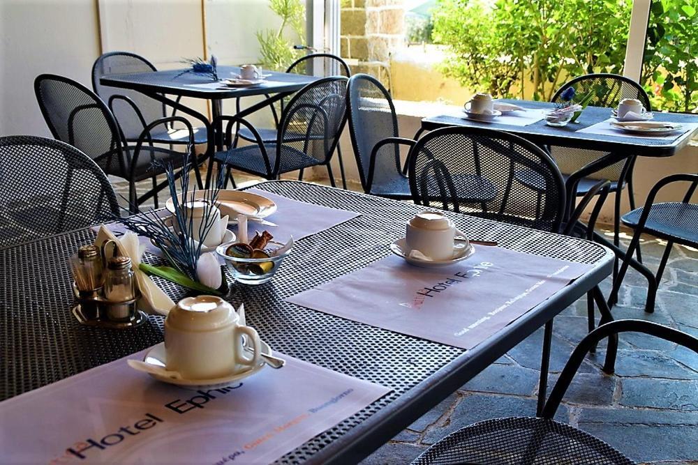 Attica Hotel Ephie Vathi  ภายนอก รูปภาพ