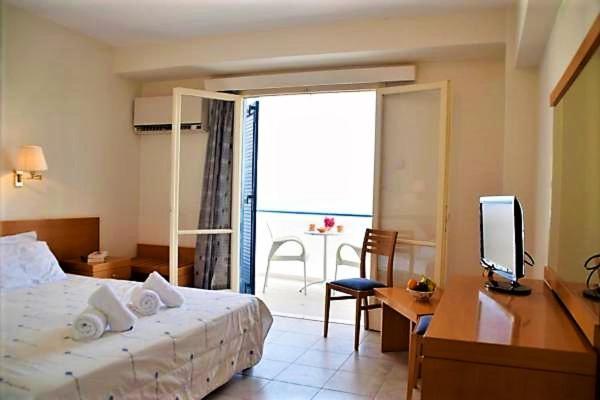Attica Hotel Ephie Vathi  ภายนอก รูปภาพ